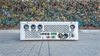 How much volts does the solar outdoor power cabinet ac output